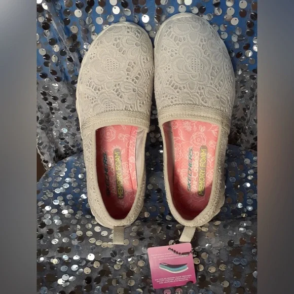 Skechers W's 7 Cream Slip-On Shoes Floral Air-cooled Memory Foam Comfort Insole - Picture 2 of 7